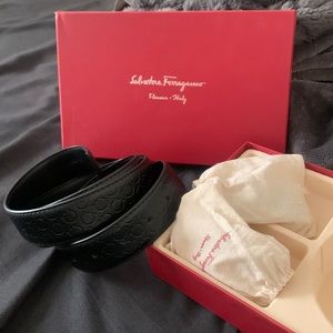 I am selling a unisex belt from Salvatore Ferragamo!